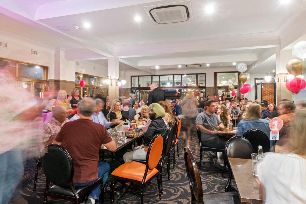 Hotel Queanbeyan Canberra מראה חיצוני תמונה