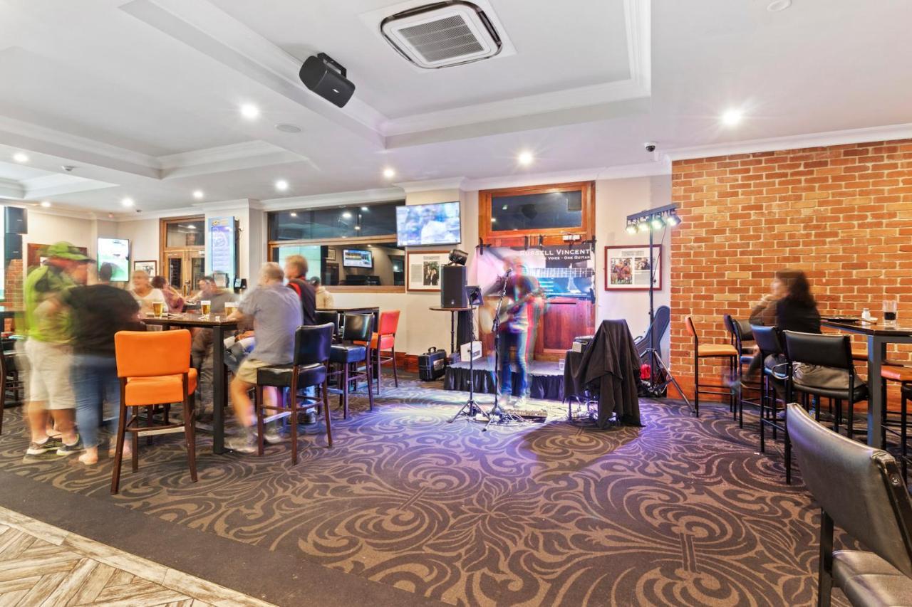 Hotel Queanbeyan Canberra מראה חיצוני תמונה